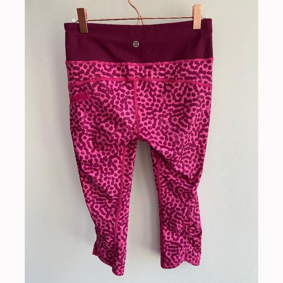 lululemon athletica Run: Top Speed Crop Pink Leopard Leggings - Picture 8 of 14